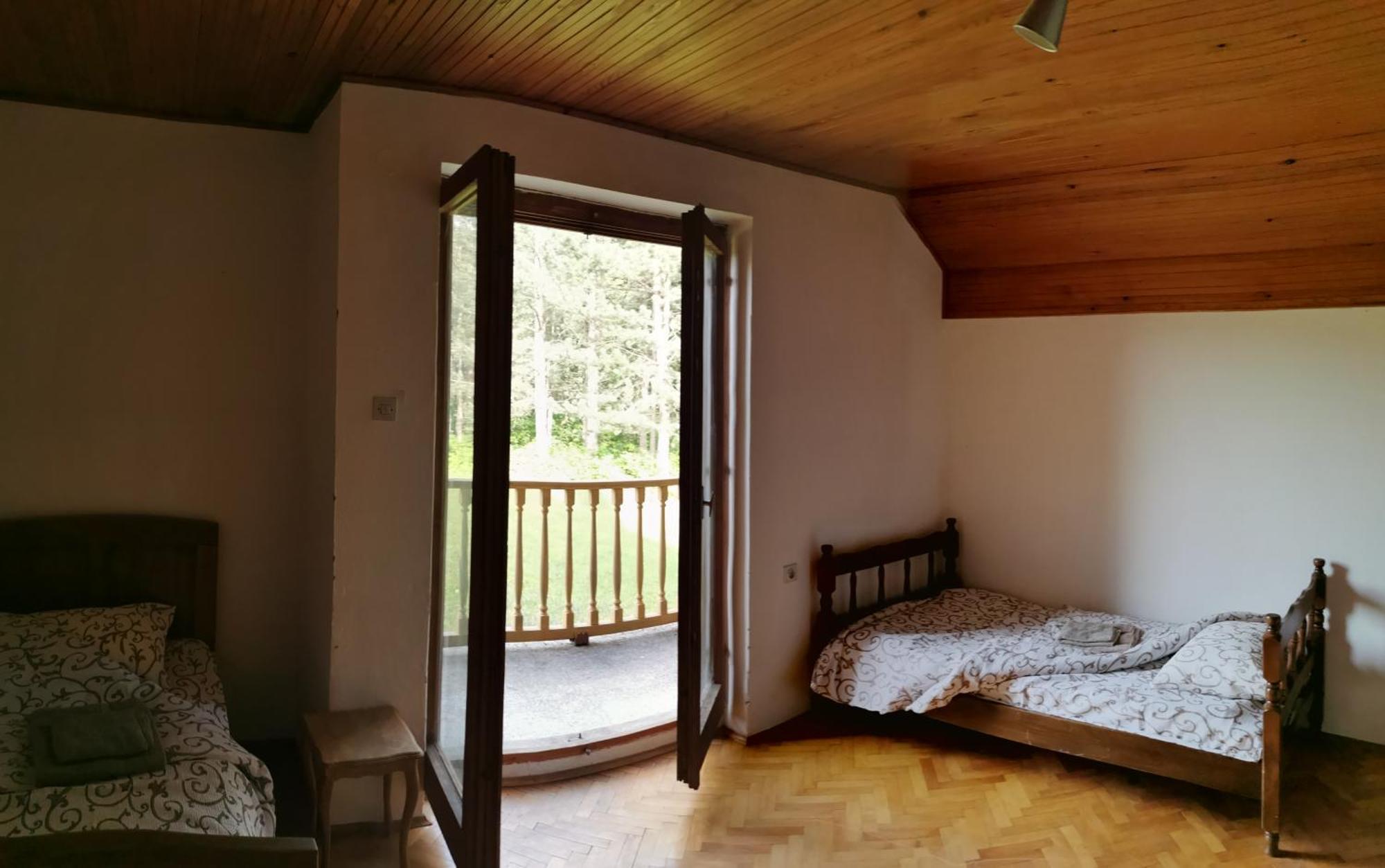 Pine Corner Apartment